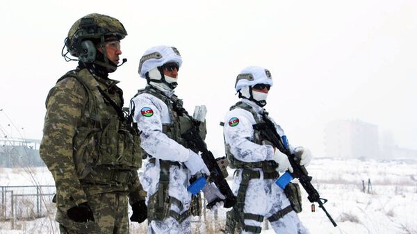 Азербайджанские военнослужащие на учениях, фото из архива - Sputnik Азербайджан