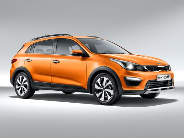 Kia Rio X-Line: новая прекрасная жизнь недорогой машины - Sputnik Азербайджан