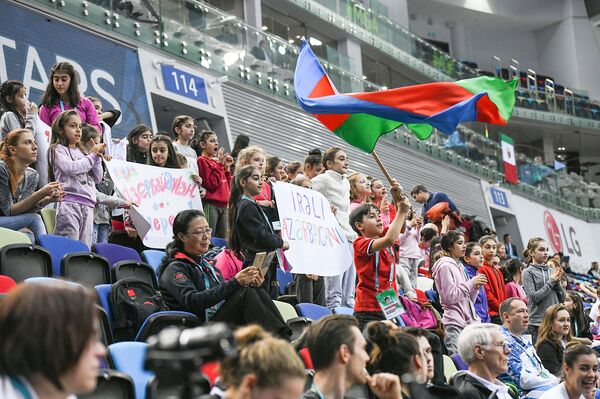 Кубок мира по прыжкам на батуте и тамблингу в Баку - Sputnik Азербайджан