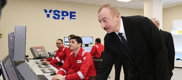 Prezident İlham Əliyev Sumqayıtda “SOCAR Polymer”in yüksək sıxlıqlı polietilen zavodunun açılışında iştirak edib Prezident İlham Əliyev Sumqayıtda “SOCAR Polymer”in yüksək sıxlıqlı polietilen zavodunun açılışında iştirak edib - Sputnik Азербайджан