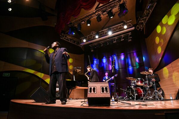 Концерт Роя Янга и группы Kings of blues в Баку - Sputnik Азербайджан