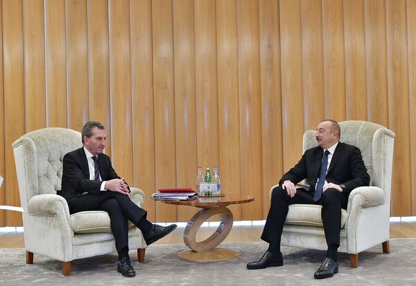 Президент Алиев проводит в Баку встречи с иностранными гостями Президент Алиев проводит в Баку встречи с иностранными гостями - Sputnik Азербайджан