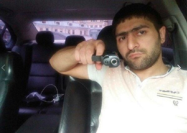 Задержан азербайджанец на BMW, насмерть сбивший пешеходов в Петербурге - видео - Sputnik Азербайджан