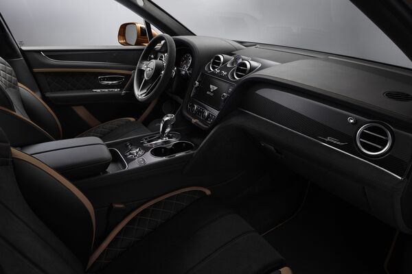 Bentley Bentayga Speed: свирепая роскошь Bentley Bentayga Speed: свирепая роскошь - Sputnik Азербайджан