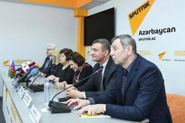 С погибшими в Ходжалы детьми была уничтожена частичка будущего Азербайджана - Савельев С погибшими в Ходжалы детьми была уничтожена частичка будущего Азербайджана - Савельев - Sputnik Азербайджан