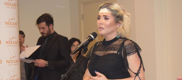 Азербайджанская певица Эльнара Халилова представила клип Justice for Khojaly («Справедливость Ходжалы») на языке жестов Азербайджанская певица Эльнара Халилова представила клип Justice for Khojaly («Справедливость Ходжалы») на языке жестов - Sputnik Азербайджан