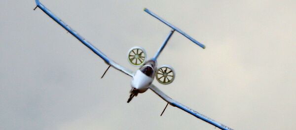 Электрический самолет Efan 1 выполняет свой демонстрационный полет на Парижском авиасалоне в Ле-Бурже - Sputnik Азербайджан