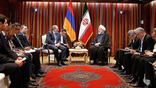 Премьер-министр Никол Пашинян встретился с президентом Ирана Хасаном Роухани - Sputnik Azərbaycan