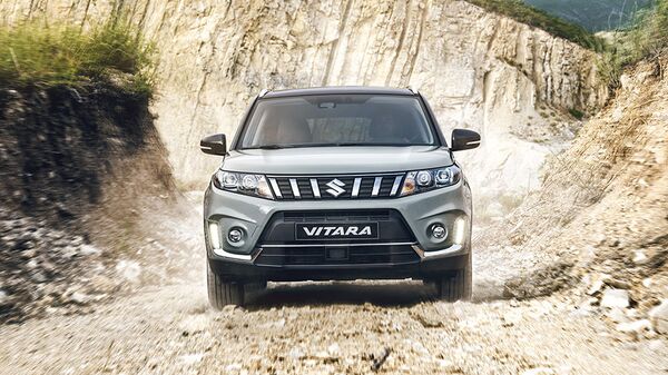 Suzuki Vitara: как убить всех зайцев, прилагая минимум усилий Suzuki Vitara: как убить всех зайцев, прилагая минимум усилий - Sputnik Азербайджан