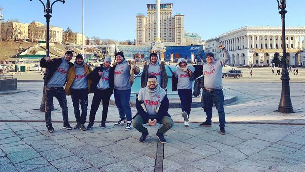 Азербайджанская команда Как по Маслу первого марта дебютирует на канале Украины 1+1 в юмористическом шоу Лига Смеха. - Sputnik Azərbaycan