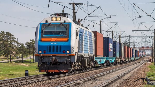 Контейнерный поезд Белорусских железных дорог - Sputnik Азербайджан