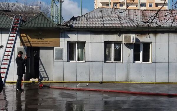 Пожар в спортивной школе Vətən - Sputnik Азербайджан