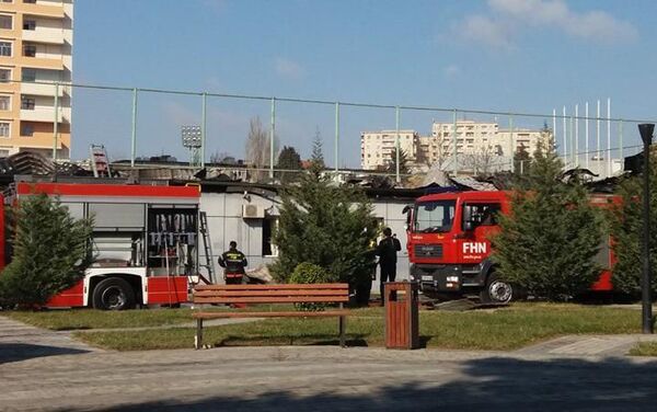 Пожар в спортивной школе Vətən - Sputnik Азербайджан
