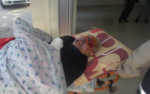 Получивший при нападении травму 84-летний Фаяз Алиев - Sputnik Азербайджан