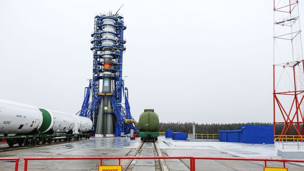 Запуск ракеты Союз-2 со спутником военного назначения с космодрома Плесецк - Sputnik Азербайджан