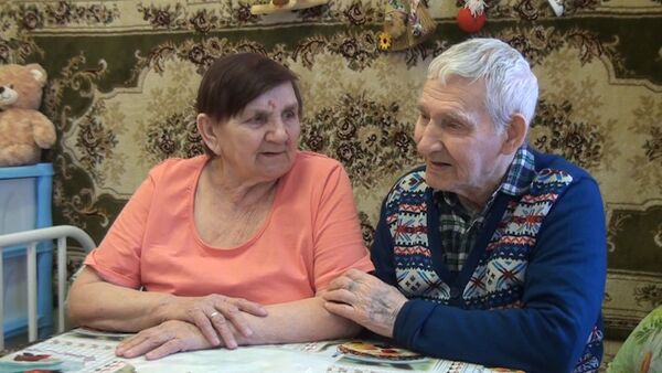 Полвека спустя: влюбленные встретились в доме престарелых - Sputnik Азербайджан