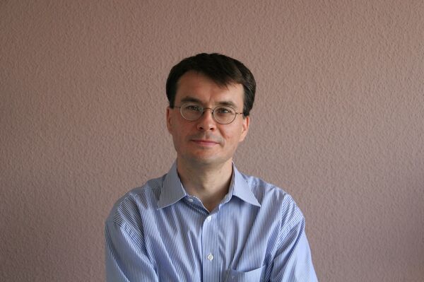 Немецкий ученый: язык Насими не сложен, если любить его творчество Немецкий ученый: язык Насими не сложен, если любить его творчество - Sputnik Азербайджан
