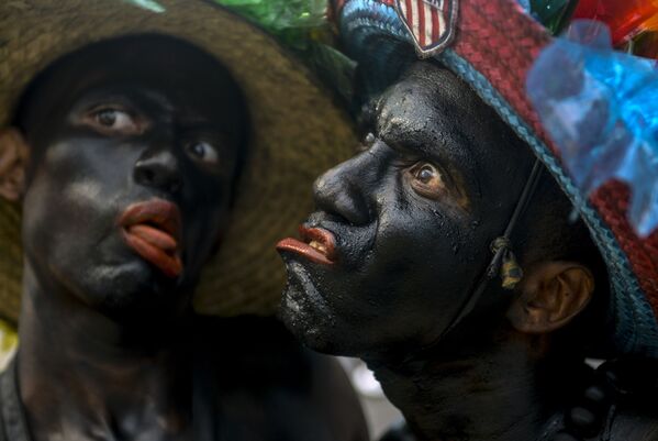 Певцы на карнавале в Барранкилье, Колумбия - Sputnik Азербайджан