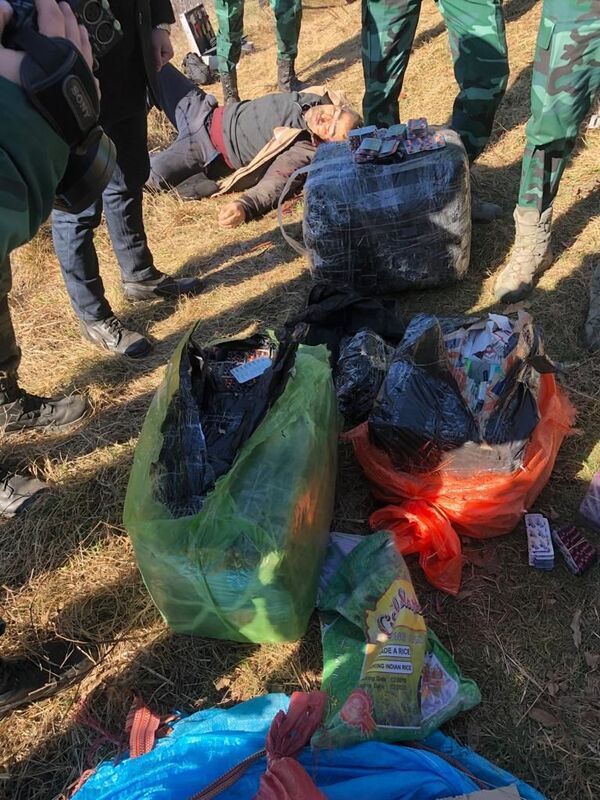 На границе неспокойно: азербайджанские пограничники уничтожили иранского контрабандиста На границе неспокойно: азербайджанские пограничники уничтожили иранского контрабандиста - Sputnik Азербайджан