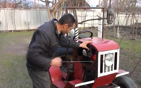 Asim Quliyevin hazırladığı traktor - Sputnik Azərbaycan
