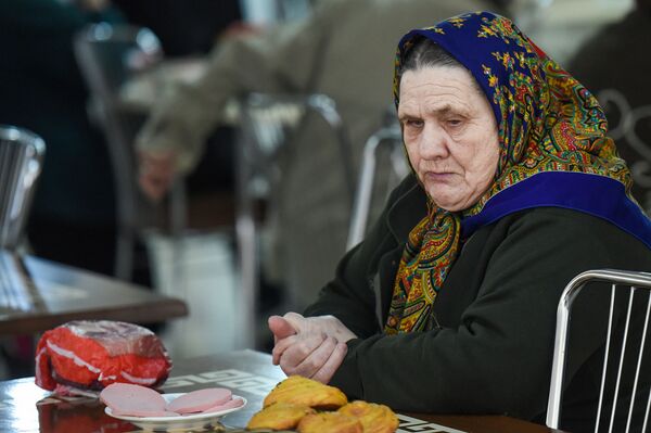Благотворительная акция #ЩедрыйНовруз (#SəxavətliNovruz) для Дома престарелых - Sputnik Азербайджан