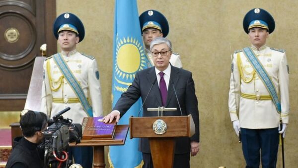 Касым-Жомарт Токаев принес присягу на посту президента Казахстана - Sputnik Азербайджан