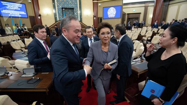 Dariqa Nazarbayeva senatın spikeri təyin olunduqdan sonra - Sputnik Azərbaycan