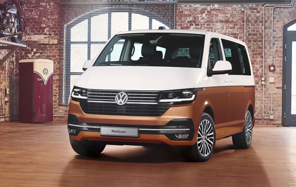 Volkswagen Multivan. Микроавтобус, место которому на конкурсе красоты Volkswagen Multivan. Микроавтобус, место которому на конкурсе красоты - Sputnik Азербайджан