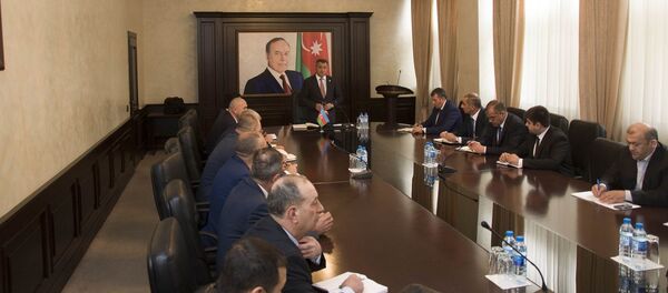 Nərimanov rayonunun sanitar təmizlik vəziyyətinə həsr olunmuş geniş müşavirə Nərimanov rayonunun sanitar təmizlik vəziyyətinə həsr olunmuş geniş müşavirə - Sputnik Азербайджан