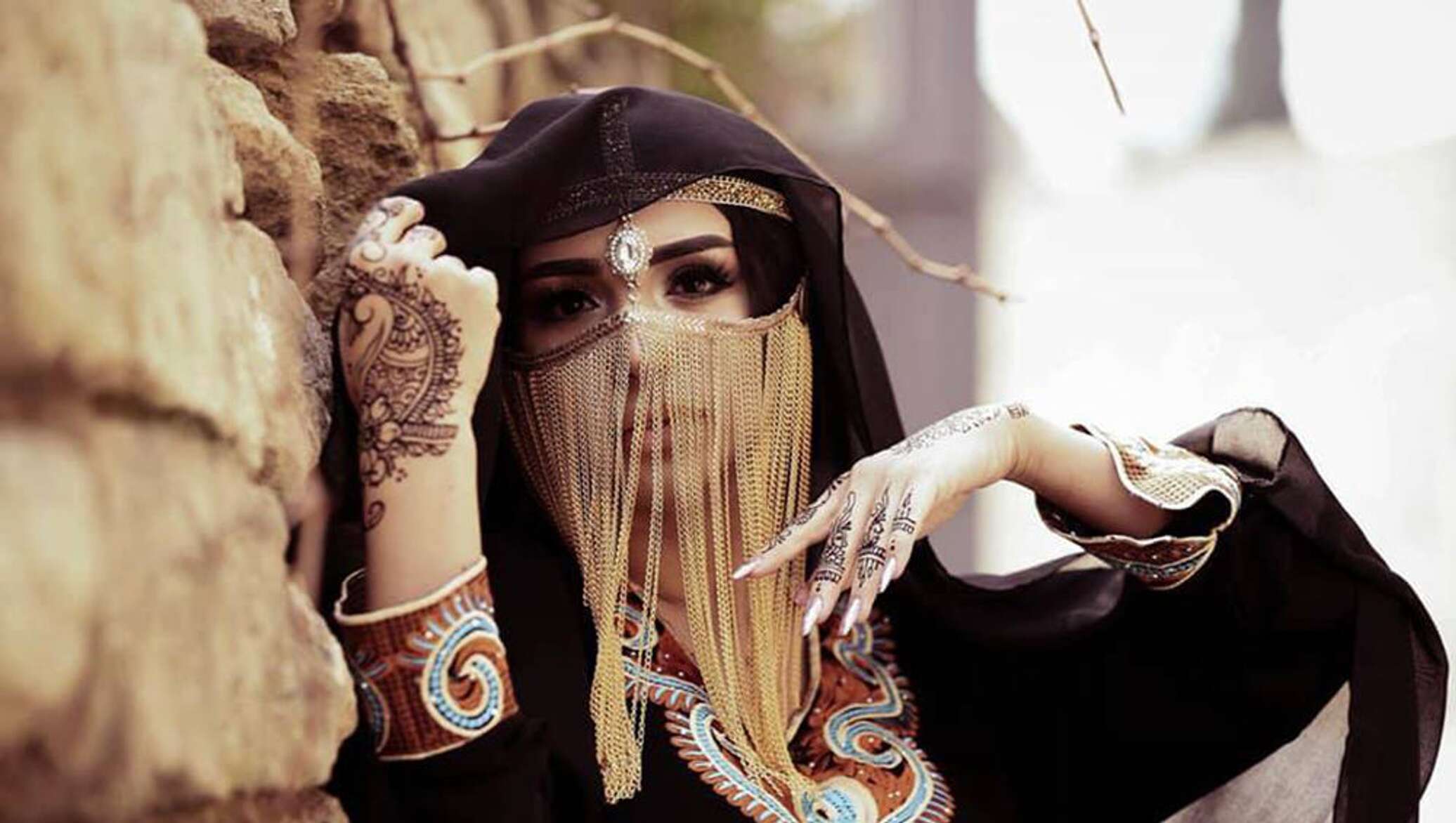 Ethnic music best deep. Восточные девушки. Арабские женщины. Фотосессия в стиле Восток. Фотосессия в Восточном стиле.