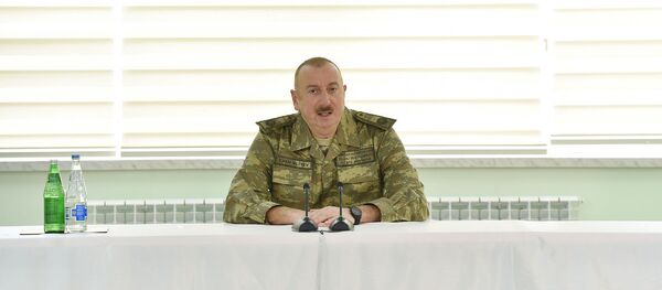 İlham Əliyev Müdafiə Nazirliyinin Xüsusi Təyinatlı Qüvvələrinin N saylı hərbi hissəsində olub - Sputnik Азербайджан