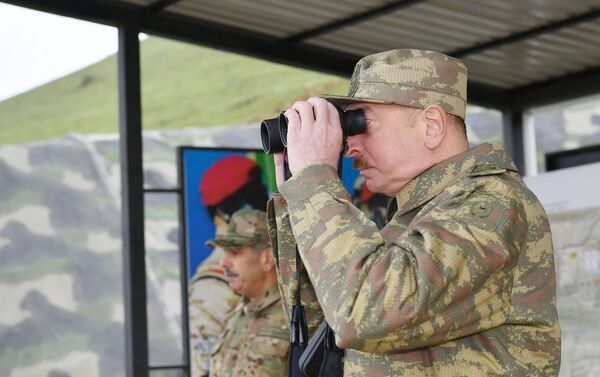 Президент, Верховный главнокомандующий Ильхам Алиев побывал в N-ской воинской части - Sputnik Азербайджан