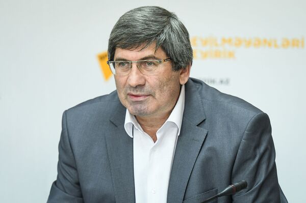 Только вперед: Айгюн Тагиева рассказала о поддержке участницы Ты супер! Только вперед: Айгюн Тагиева рассказала о поддержке участницы Ты супер! - Sputnik Азербайджан