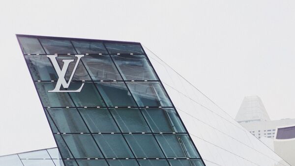 Бутик Louis Vuitton в Сингапуре - Sputnik Азербайджан
