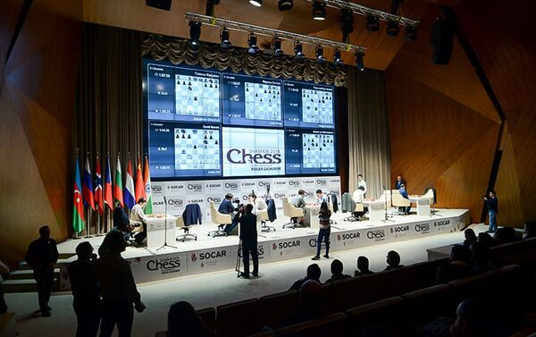 В Шамкире состоялись партии шестого тура традиционного шахматного супертурнира Shamkir Chess 2019, посвященного памяти Вугара Гашимова - Sputnik Азербайджан