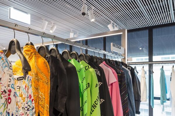 На Елисейских Полях открылось новое пространство Galeries Lafayette На Елисейских Полях открылось новое пространство Galeries Lafayette - Sputnik Азербайджан