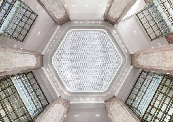На Елисейских Полях открылось новое пространство Galeries Lafayette На Елисейских Полях открылось новое пространство Galeries Lafayette - Sputnik Азербайджан