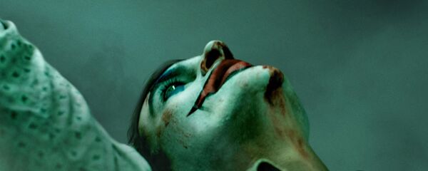Постер «Джокера» с Хоакином Фениксом в главной роли Постер «Джокера» с Хоакином Фениксом в главной роли - Sputnik Азербайджан