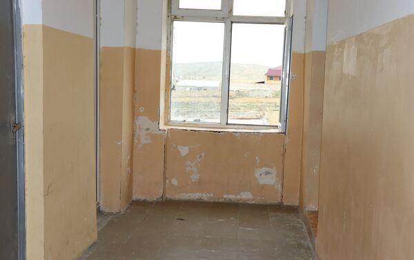 Qaradağ Rayonu Qızıldaş qəsəbəsində 8 saylı peşə məktəbinin yataqxanası - Sputnik Azərbaycan