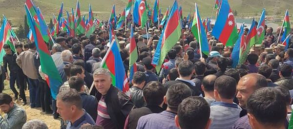  Qazax rayonu Yuxarı Salahlı kəndində dəfn mərasimi - Sputnik Азербайджан