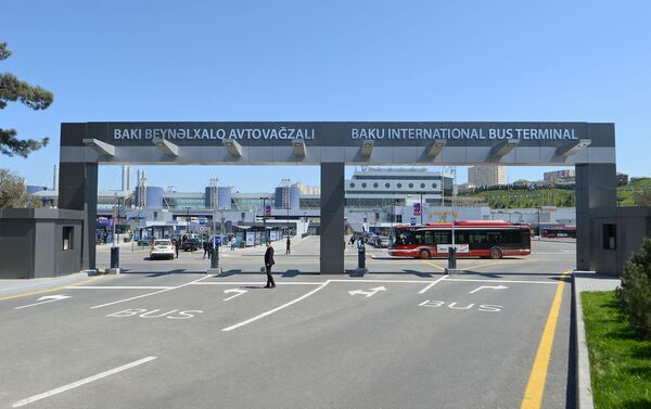 На территории Бакинского международного автовокзального комплекса (БМАК) сдан в пользование транспортный узел - Sputnik Азербайджан