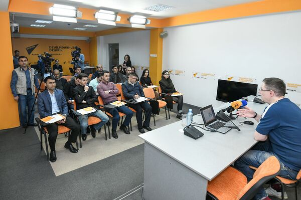 Мастер-класс образовательного проекта SputnikPro для представителей СМИ - Sputnik Азербайджан