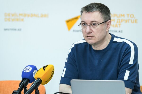 Не только журналист должен знать спортсмена в лицо, но и спортсмен - журналиста Не только журналист должен знать спортсмена в лицо, но и спортсмен - журналиста - Sputnik Азербайджан