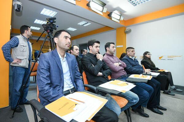 Мастер-класс о продуктивном освещении крупных спортивных событий в рамках образовательного проекта SputnikPro для представителей СМИ - Sputnik Азербайджан