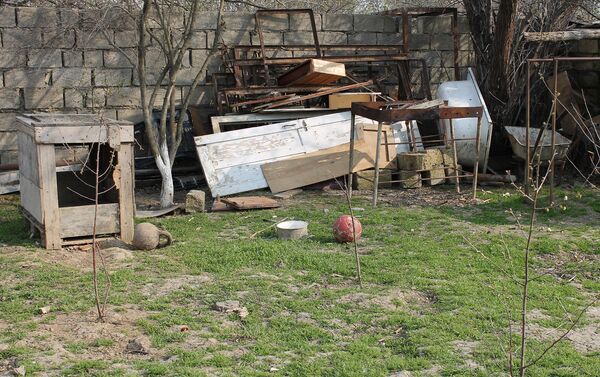 Разрушенный дом Расула Гусейнова в поселке Сарай Абшеронского района - Sputnik Азербайджан