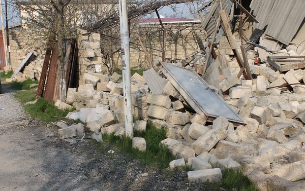 Разрушенный дом Расула Гусейнова в поселке Сарай Абшеронского района - Sputnik Азербайджан