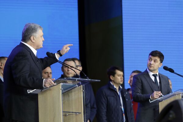 Дебаты позади: кандидаты в президенты Украины обменялись репликами Дебаты позади: кандидаты в президенты Украины обменялись репликами - Sputnik Азербайджан