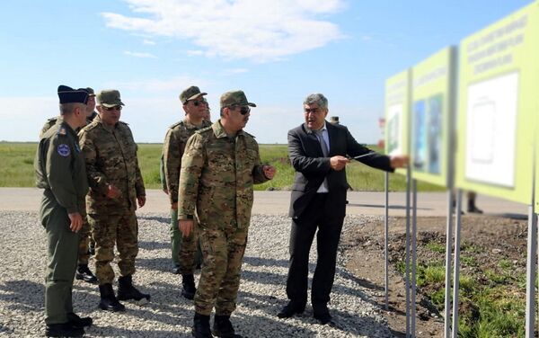 Министр обороны Азербайджана принял участие в открытии нового командного пункта авиабазы ВВС - Sputnik Азербайджан