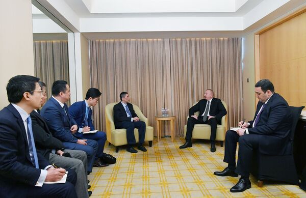 Президент Алиев встретился с главами китайских компаний Президент Алиев встретился с главами китайских компаний - Sputnik Азербайджан
