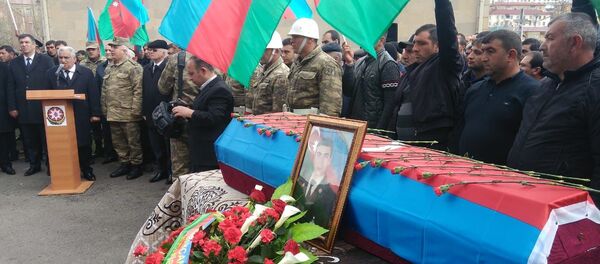 Şəhid Məmmədov Fərruxun dəfn mərasimi Şəhid Məmmədov Fərruxun dəfn mərasimi - Sputnik Азербайджан